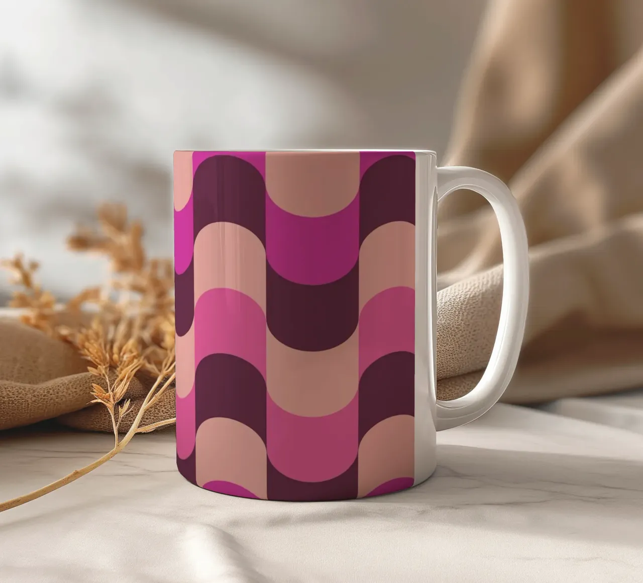Retro Waves Pink Pattern tazza in ceramica da Studio Vibe