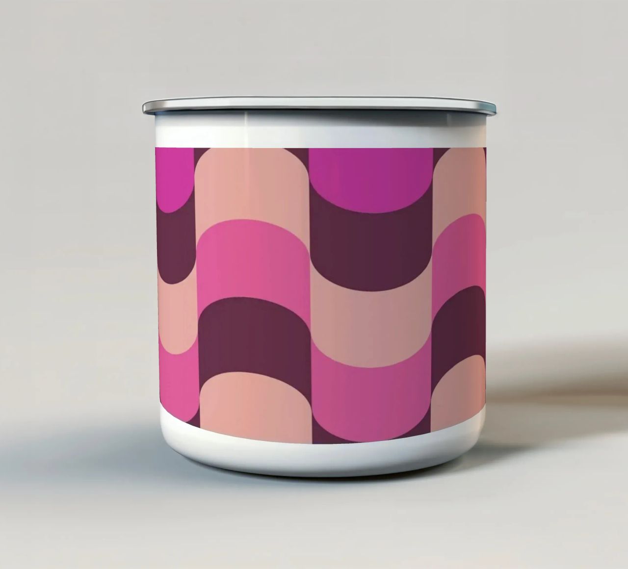 Retro Waves Pink Pattern tazza in smalto da Studio Vibe