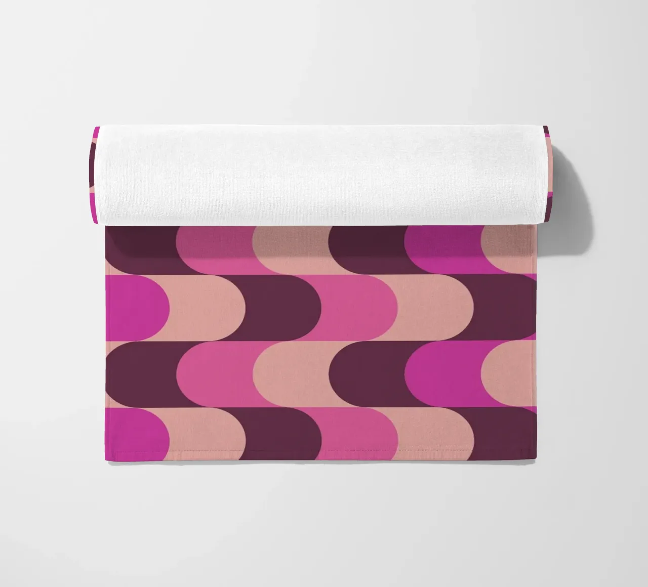 Retro Waves Pink Pattern telo mare da Studio Vibe