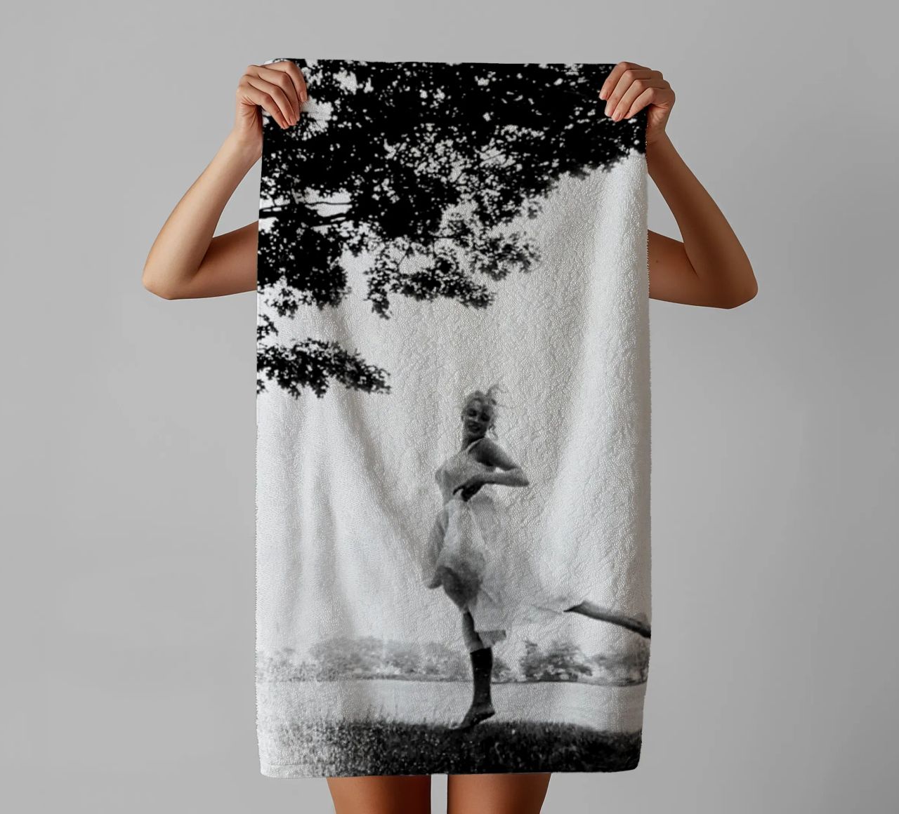 Taylor Gierzwaluwen Dansen badhanddoek van Taylor collection