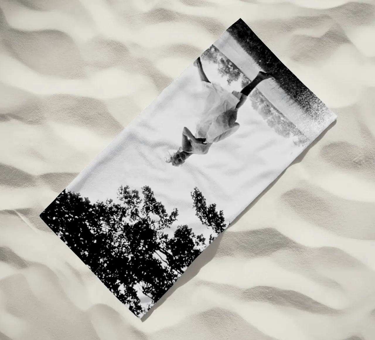 Taylor Gierzwaluwen Dansen strandhanddoek van Taylor collection