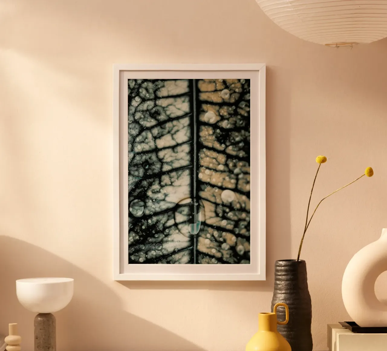 The Rain poster con telaio in legno da Ingrid Beddoes
