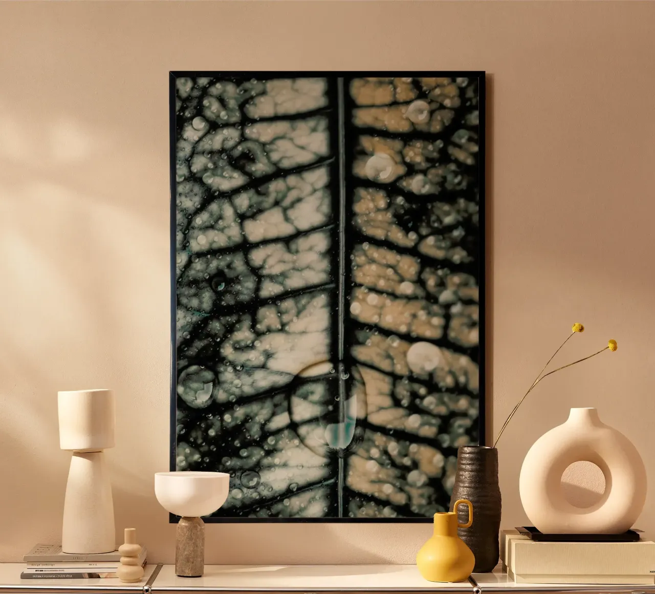 The Rain poster con telaio in legno da Ingrid Beddoes
