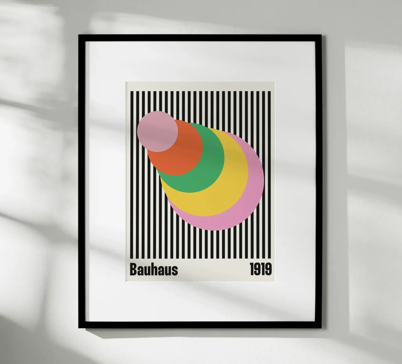 Circoli Bauhaus Stile della mostra 3 poster con telaio in alluminio da Paigaam Studio