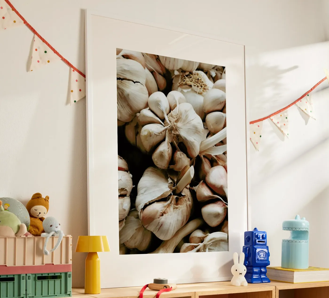 Kitchen Essentials – Garlic Poster von Sebastian Hilgetag