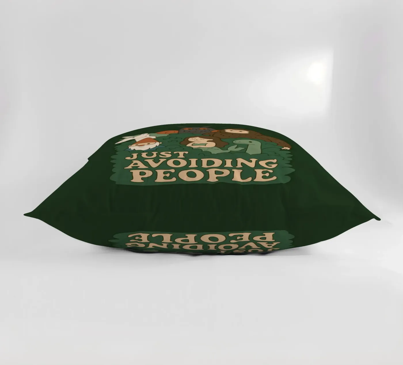 Just Avoiding People - Cryptids coussin de Loobs