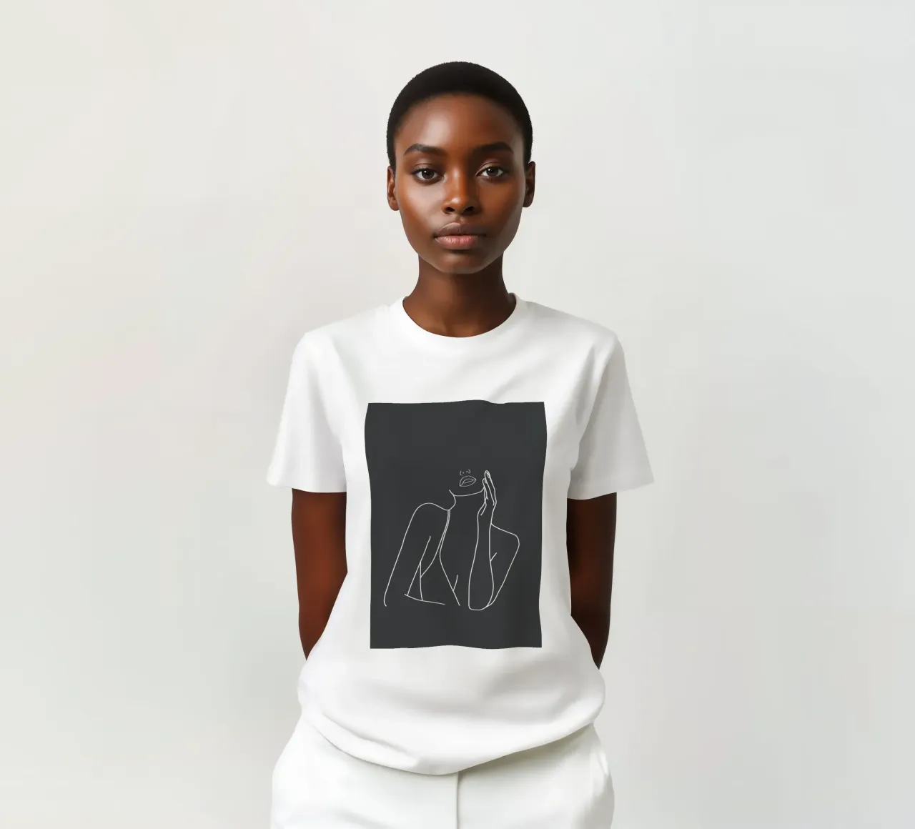 Minimal Line Art of a Woman t-shirt da Nadjaa