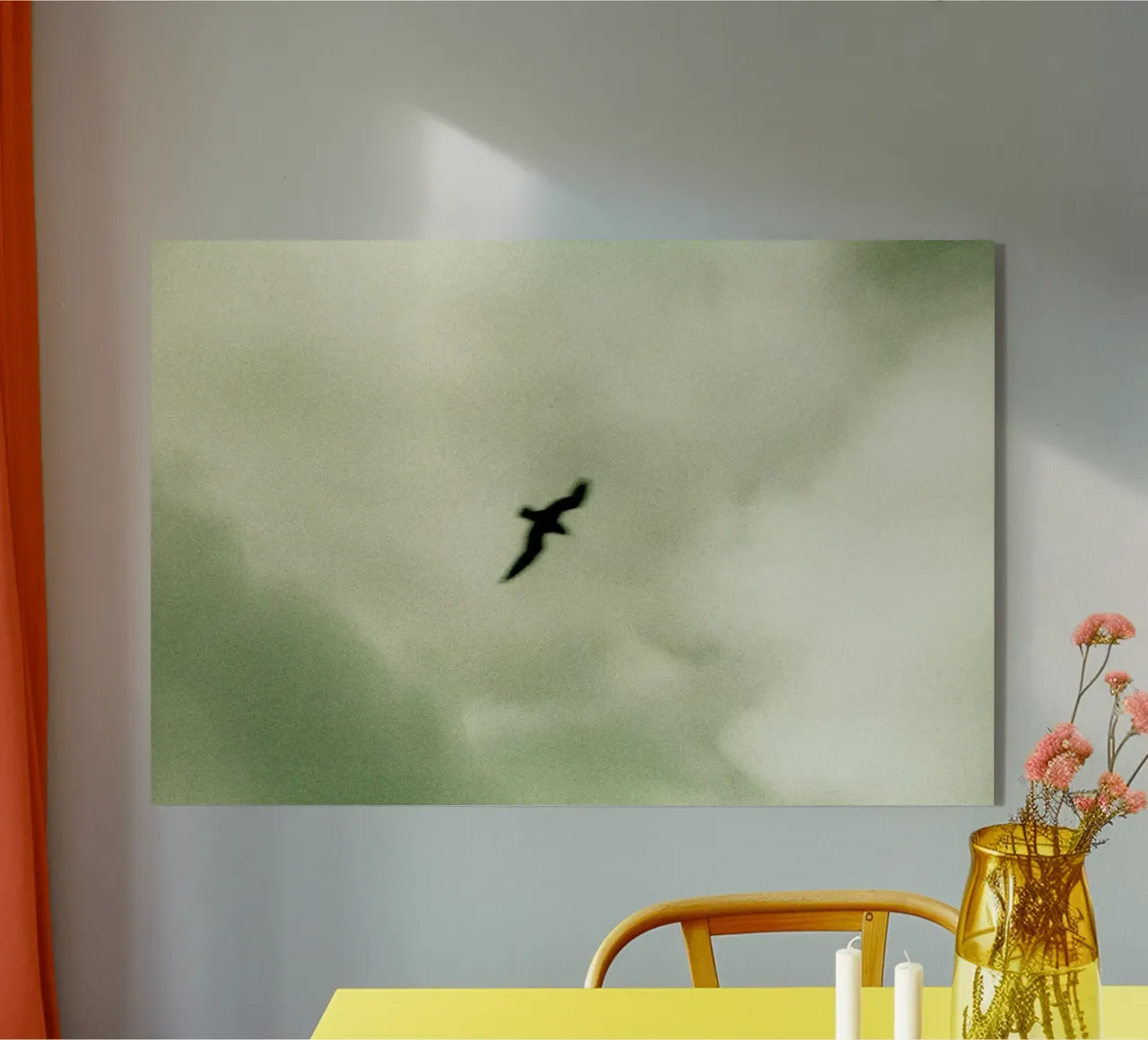 Bird plexiglass da Tal Paz-Fridman