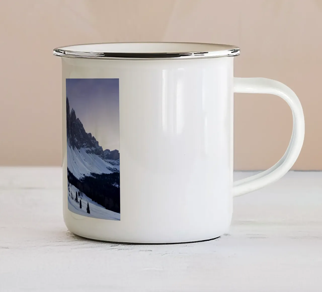 montagne neve tazza in smalto da Earthly Visions