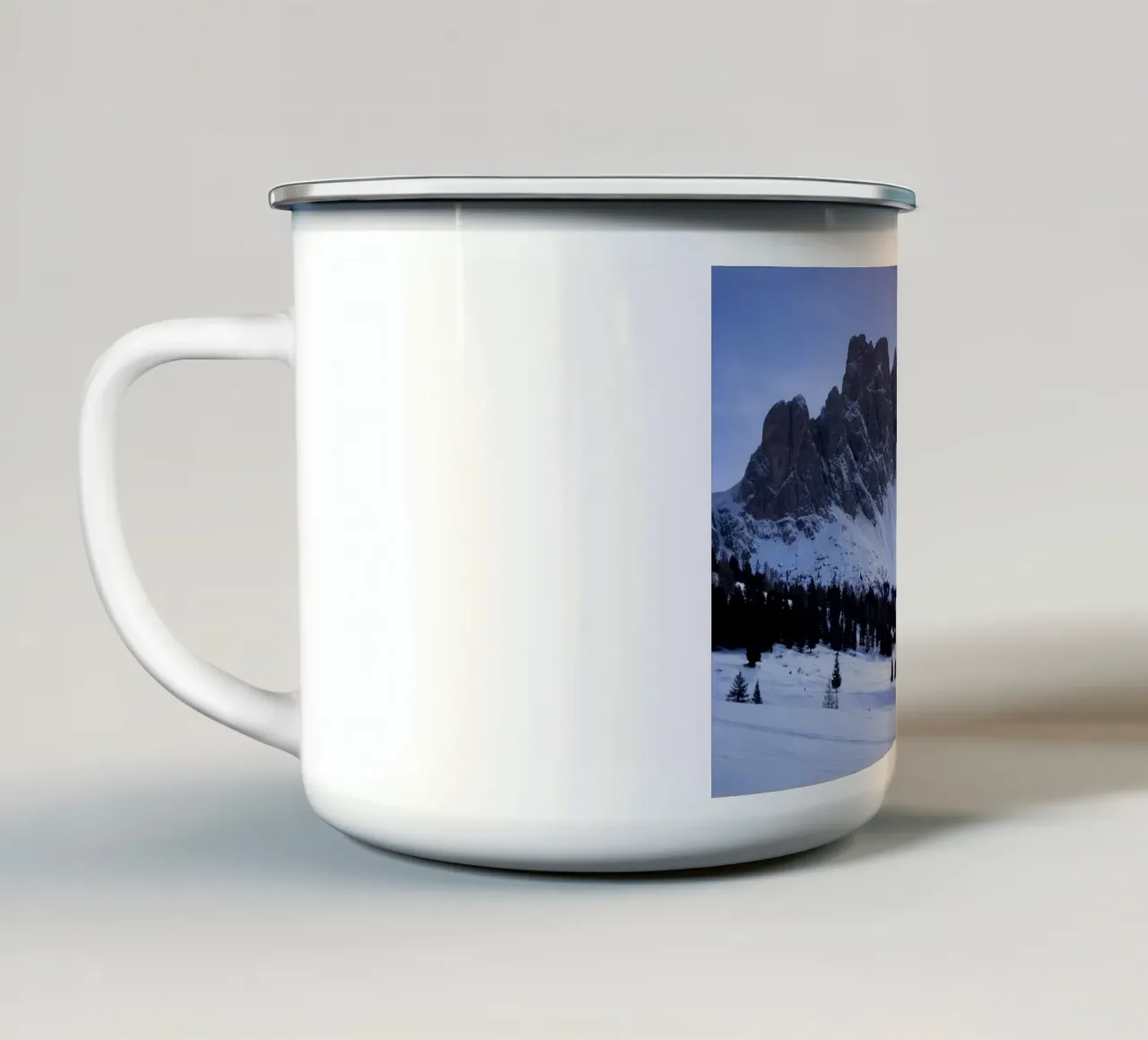 montagne neve tazza in smalto da Earthly Visions