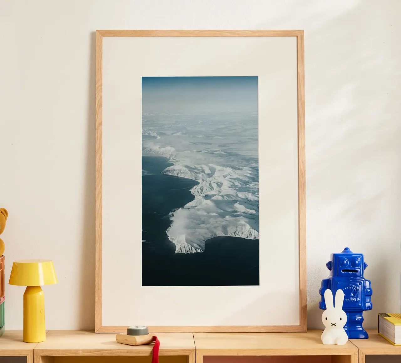 vista aerea neve poster con telaio in plastica da Earthly Visions