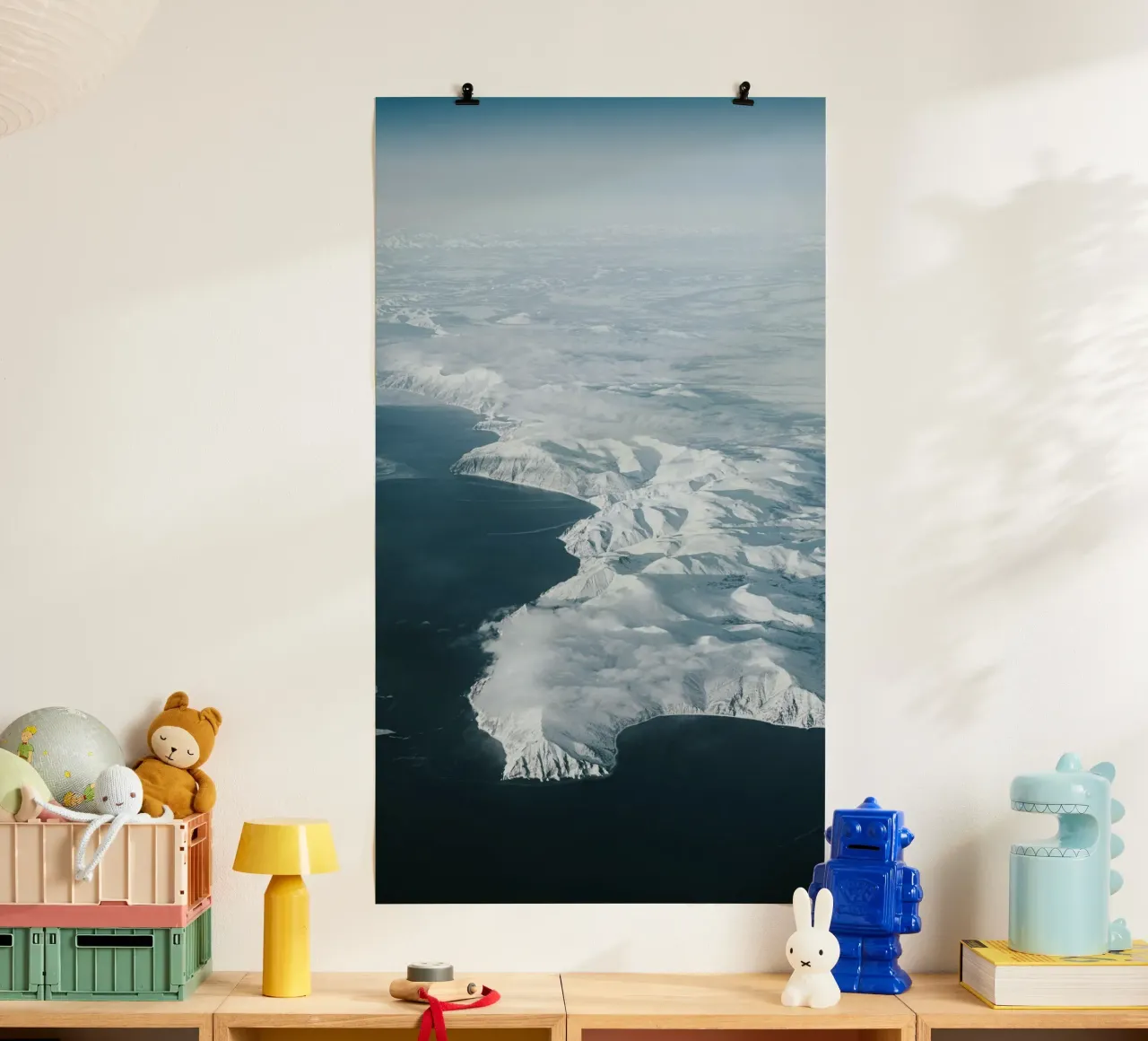 vista aerea neve poster con telaio in plastica da Earthly Visions