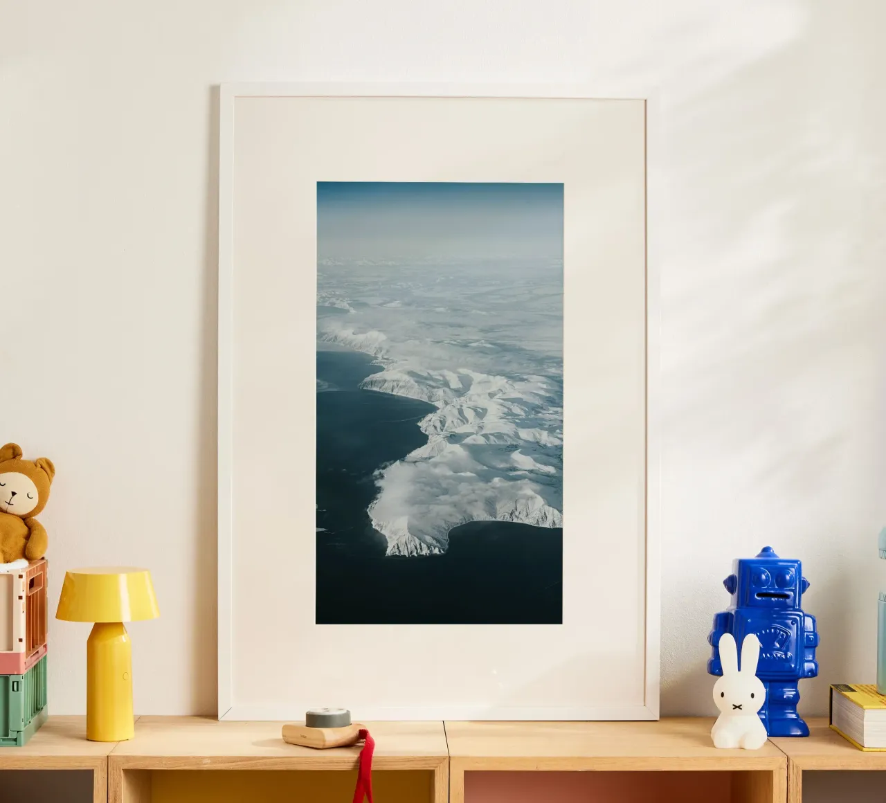 vista aerea neve poster con telaio in plastica da Earthly Visions