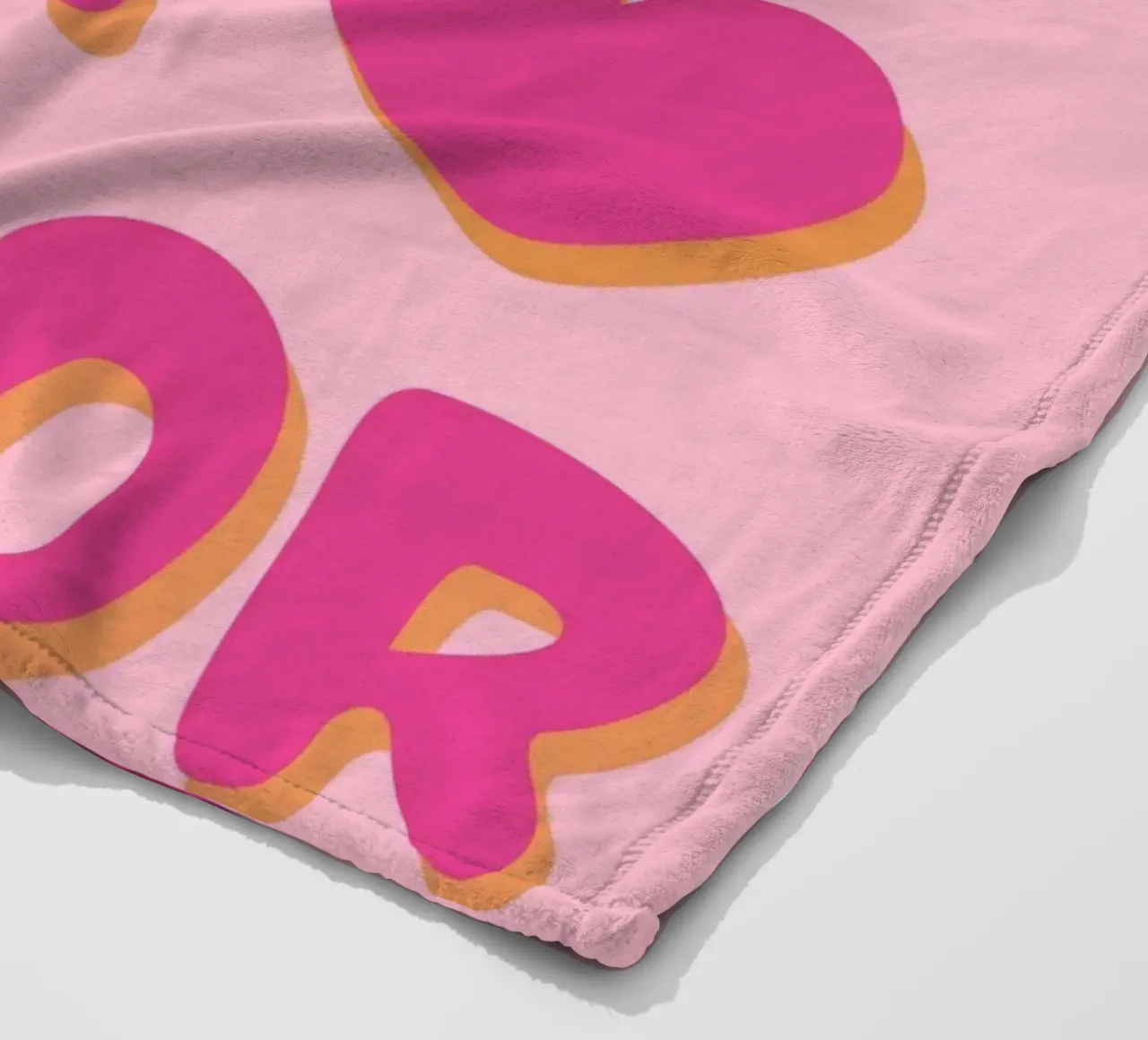 "Mehr Amor Por Favor" Typografie Kunst Fleecedecke von pdigitalprints