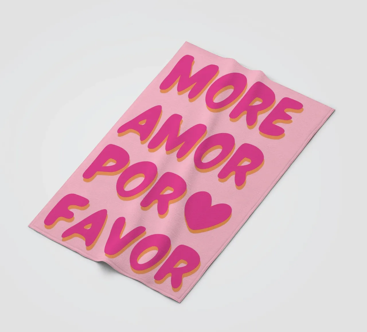 "Mehr Amor Por Favor" Typografie Kunst Fleecedecke von pdigitalprints