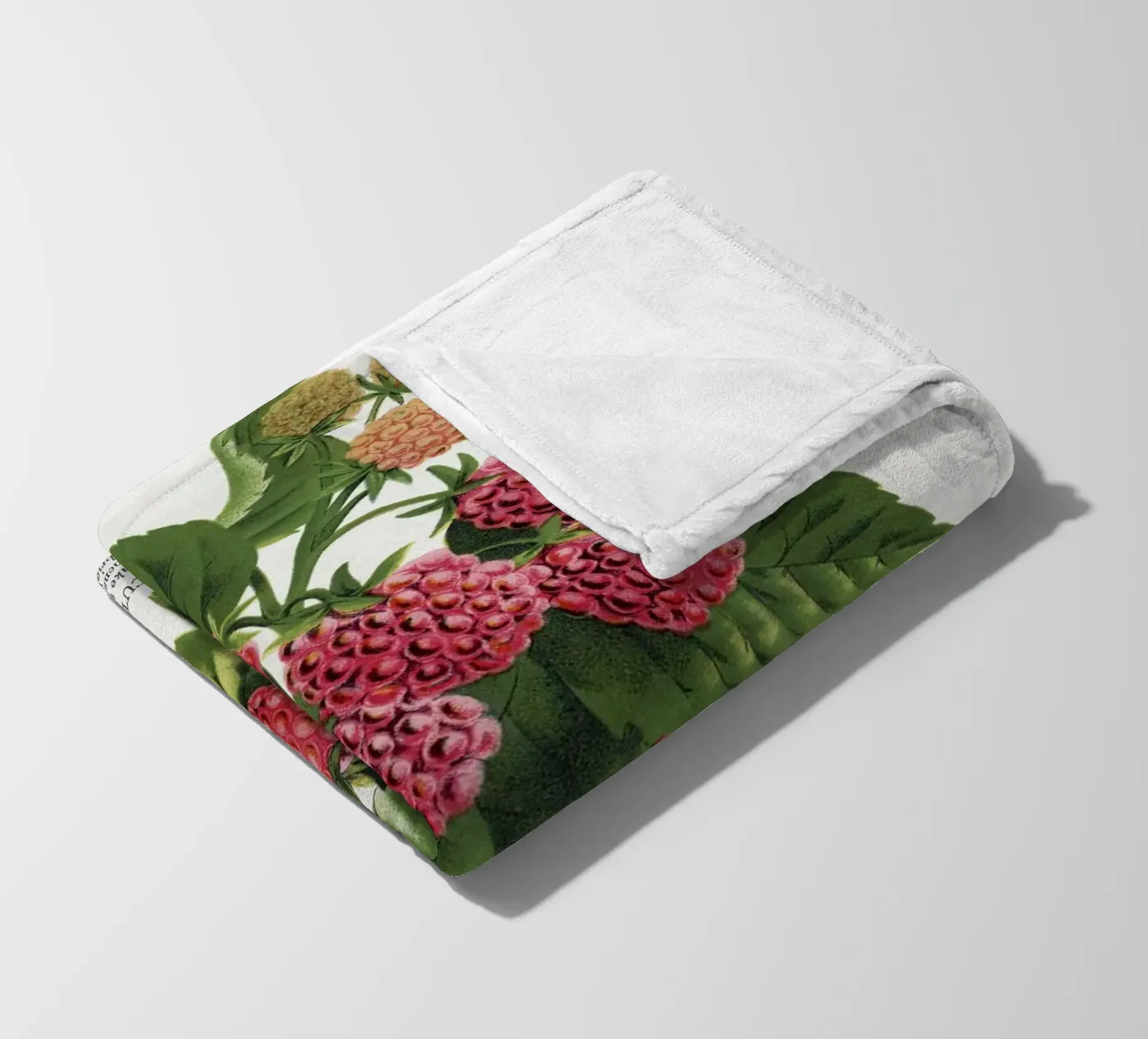 Cuthbert raspberry coperta in pile da vintageshop