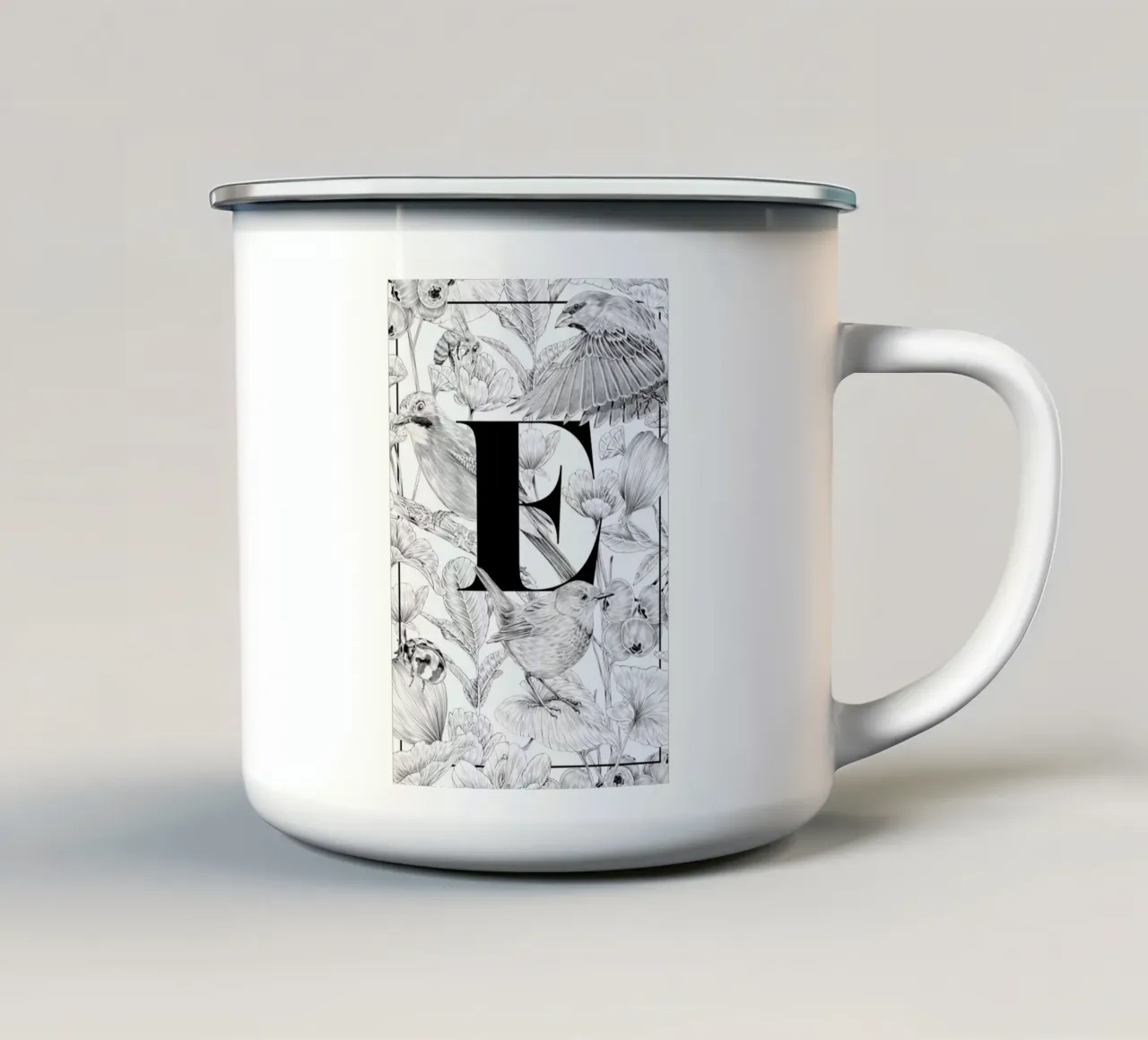 Floral Alphabet E tazza in smalto da Faunesque