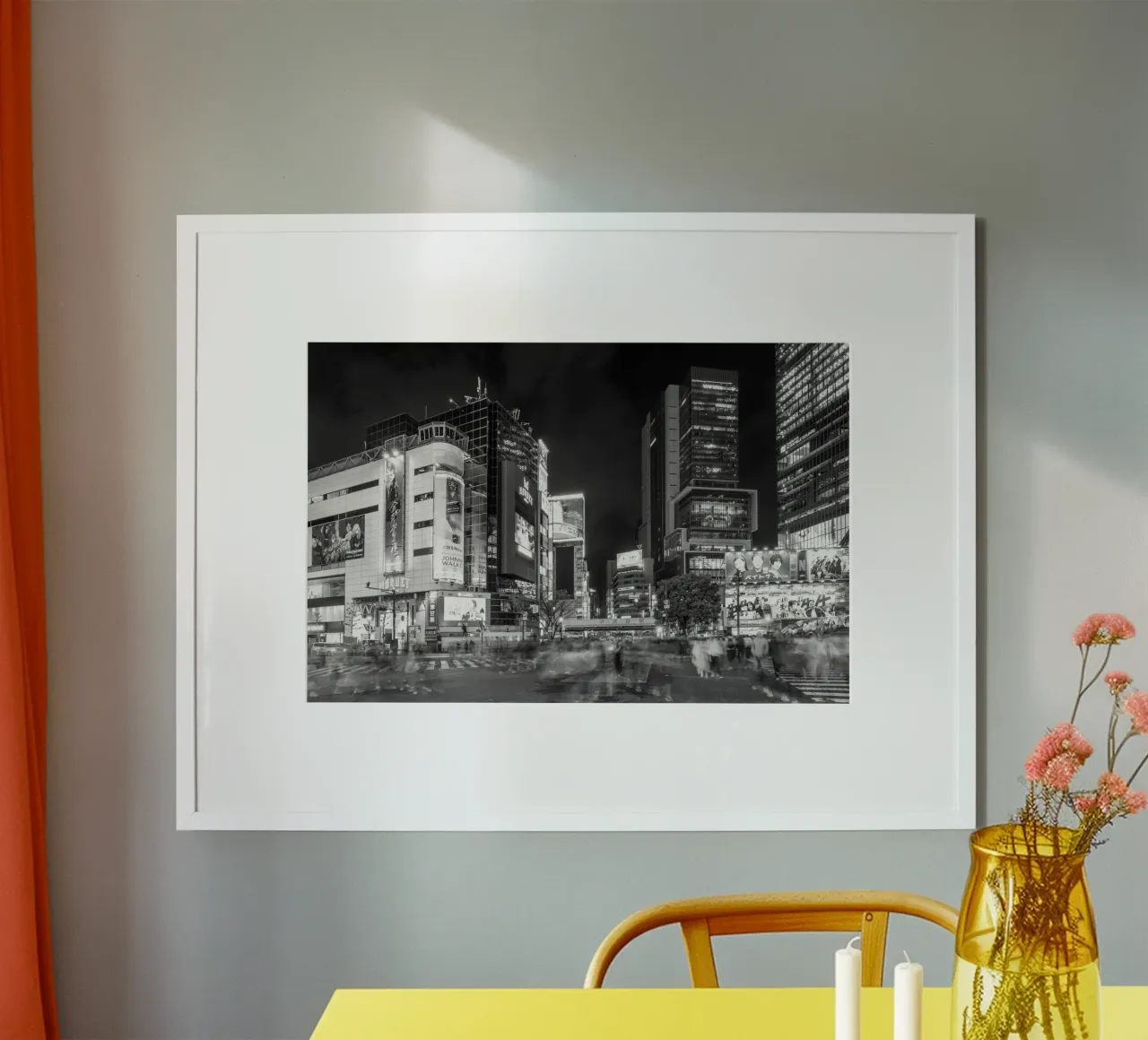 Hustle and bustle at the Shibuya intersection in Tokyo | monochrom poster with aluminum frame by Melanie Viola