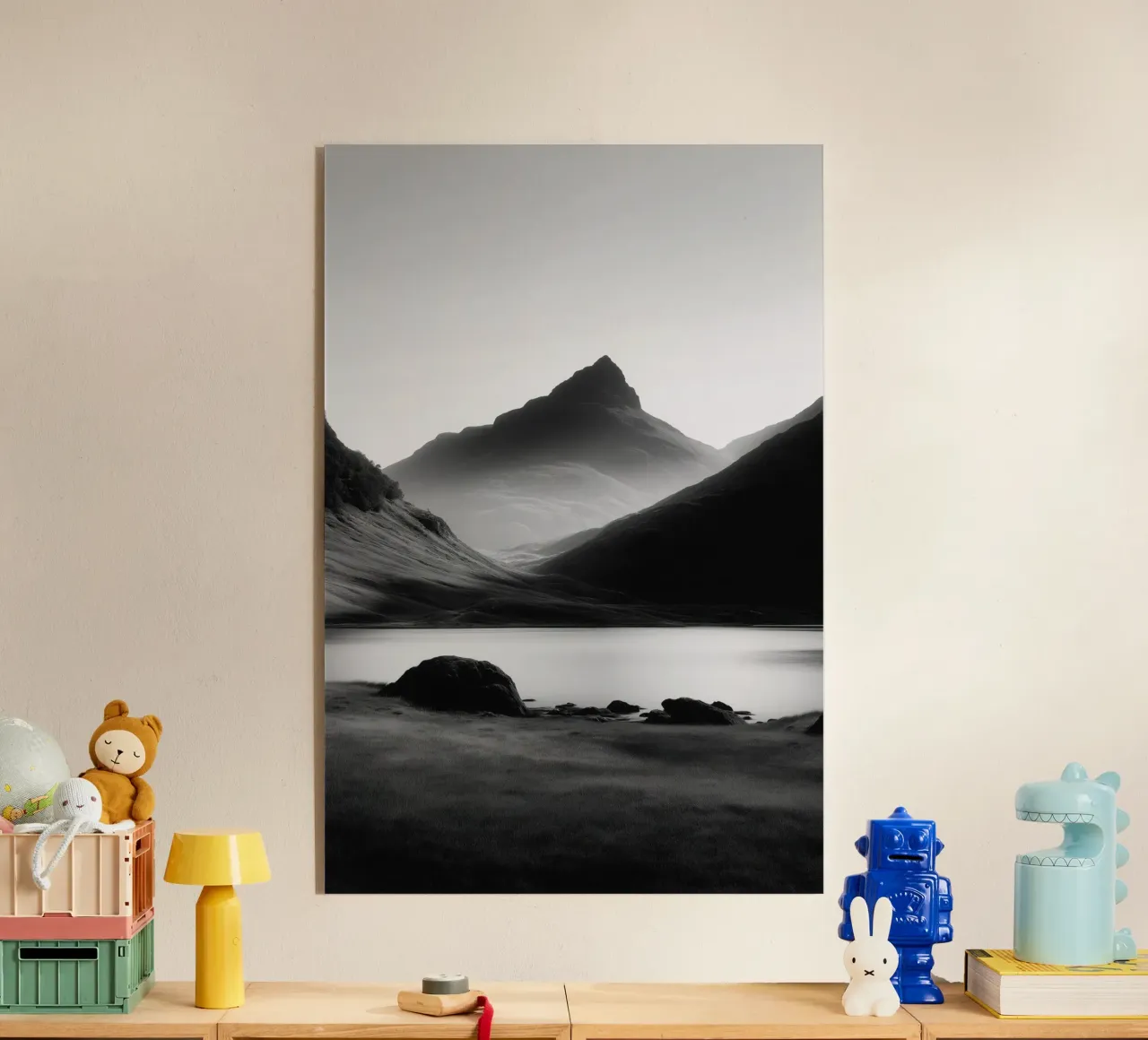 Paesaggio di montagna in bianco e nero plexiglass da Indigo Tides Art