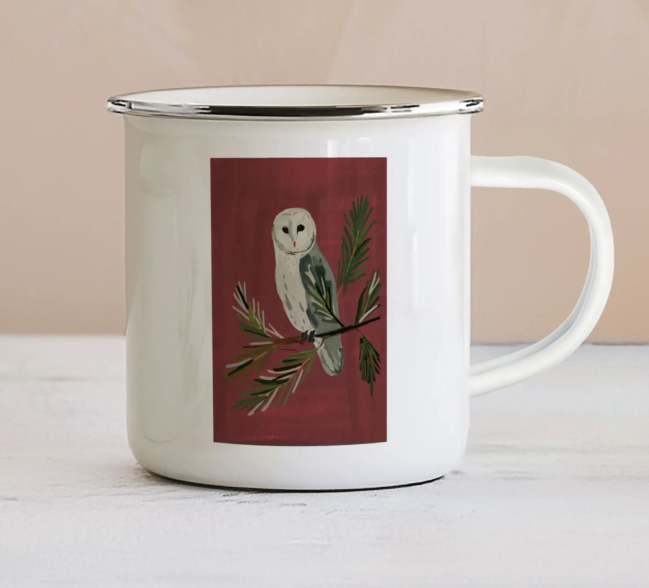 Gufo su un ramo di pino tazza in smalto da ThingDesign