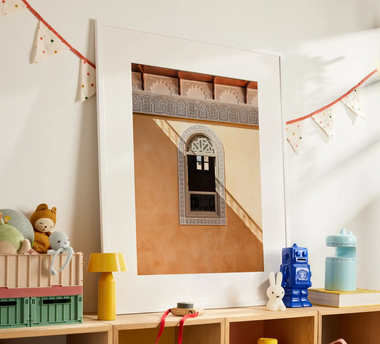 Peach colored wall in Morocco poster da photolovers