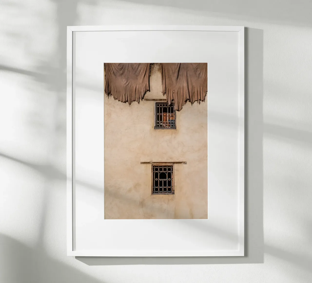 Leather on the wall in fez poster con telaio in alluminio da photolovers