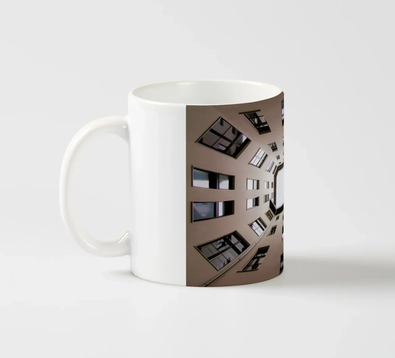 Hinterhof 60 tazza in ceramica da Marc Gruninger