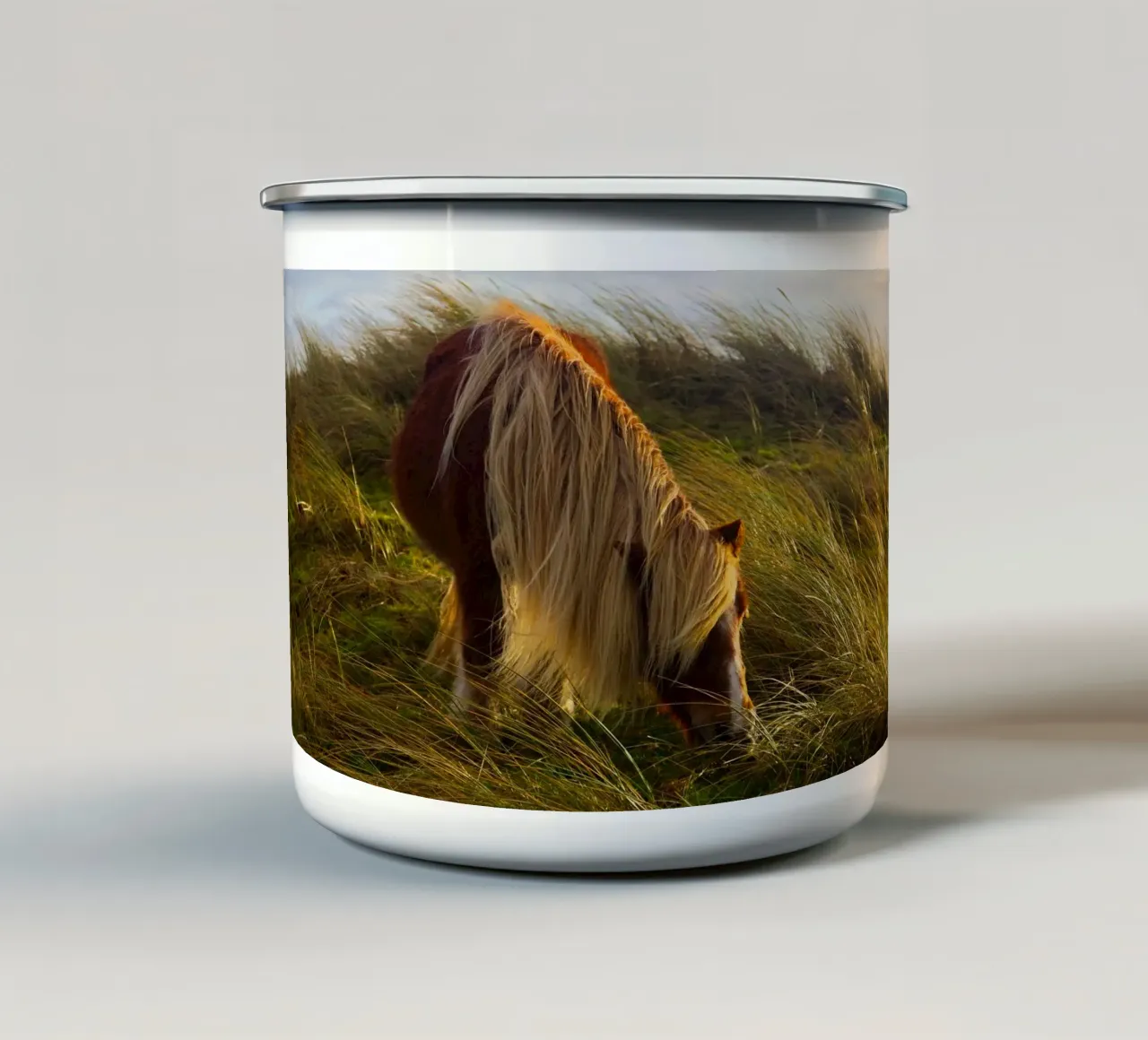 Horse in the wind tazza in smalto da Fjöllart