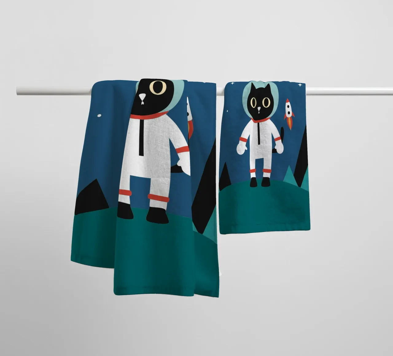 Gatto astronauta asciugamano da bagno da LOOK DIFFERENT