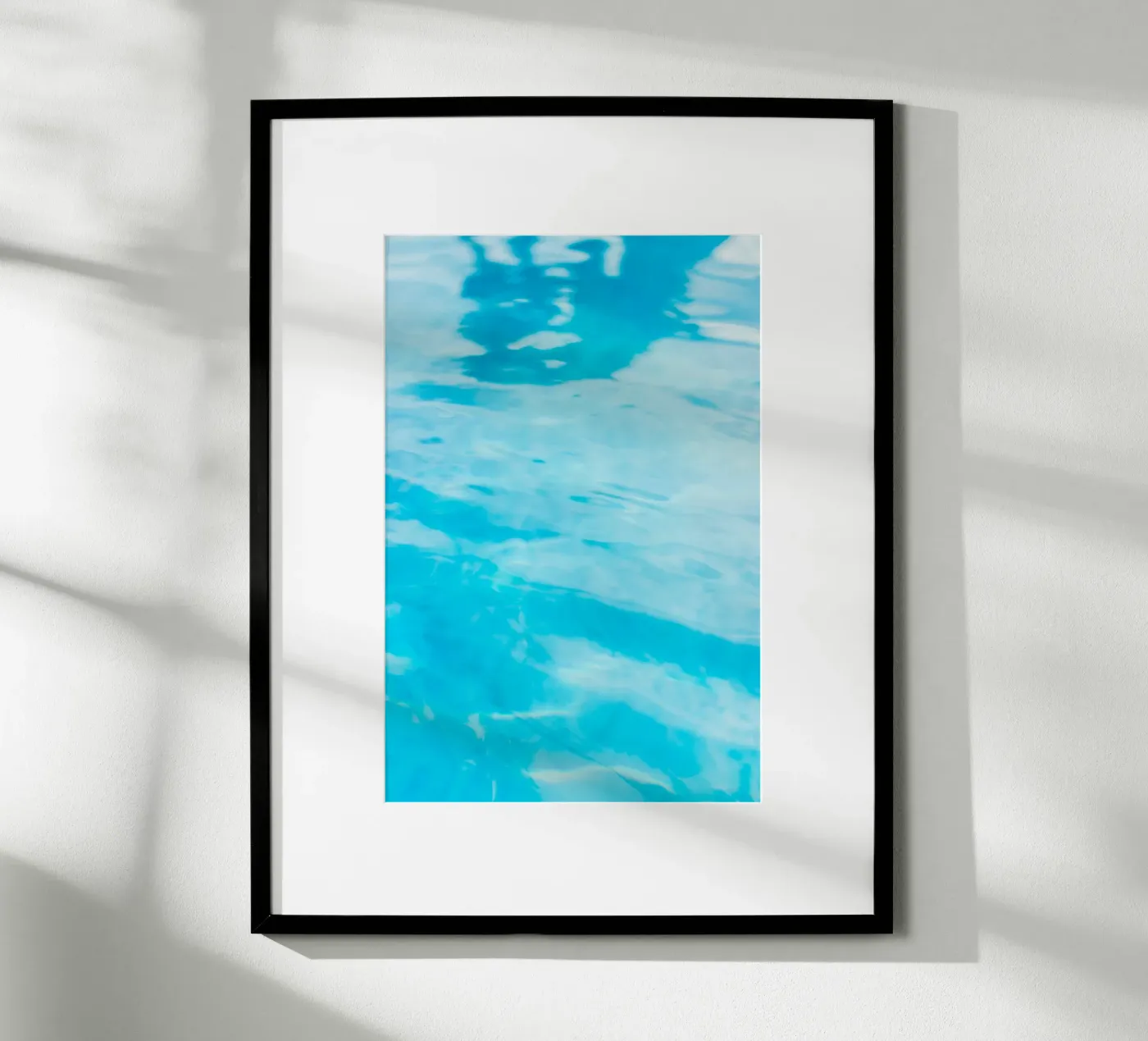 Oberflächenreflexion Poster von Bleu