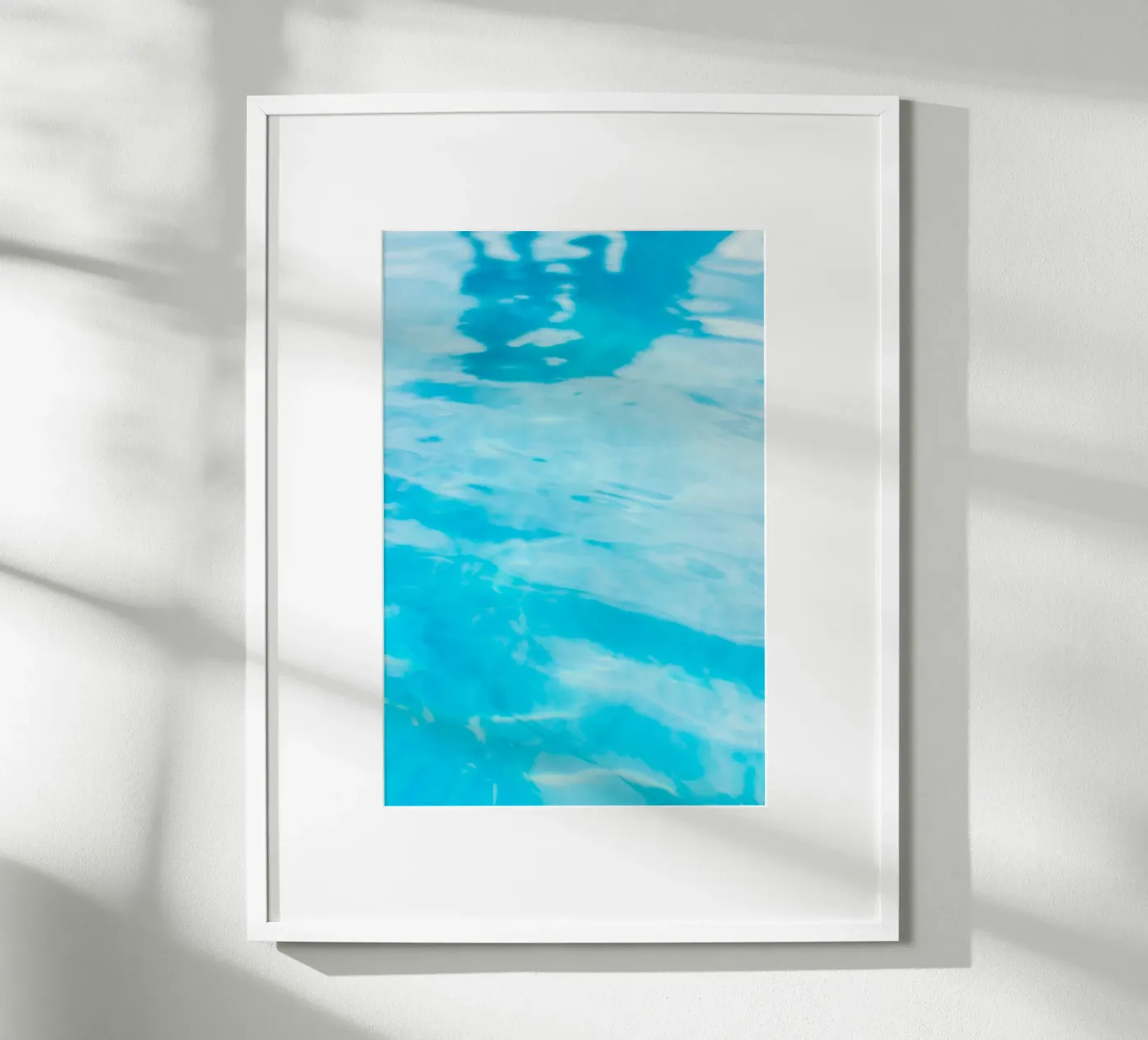 Oberflächenreflexion Poster von Bleu