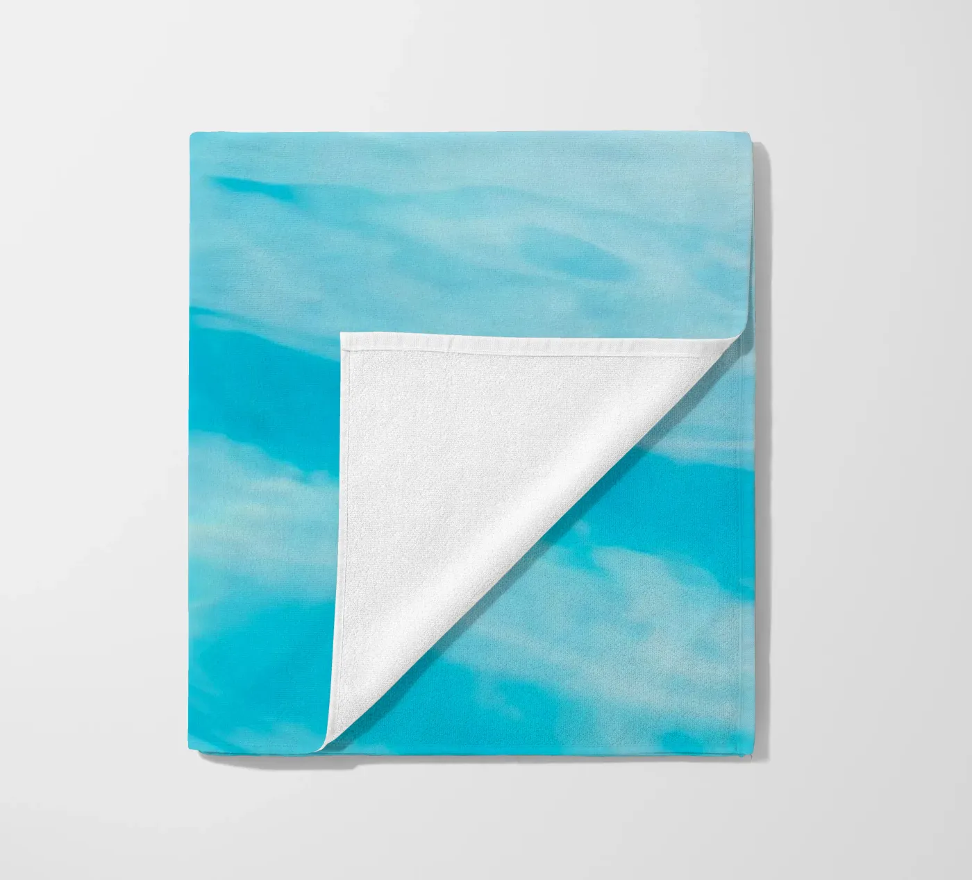 réflexion de surface serviette de plage de Bleu