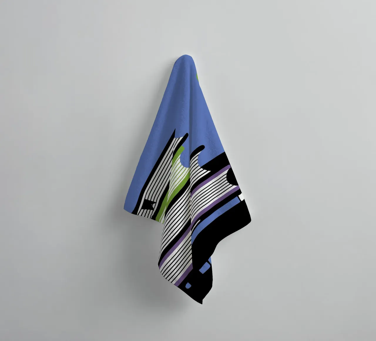 Bücher und Blumenvase Handtuch von LOOK DIFFERENT