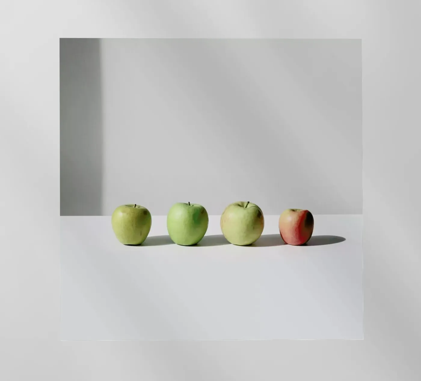 Apples Backlit Folie von George Griefy