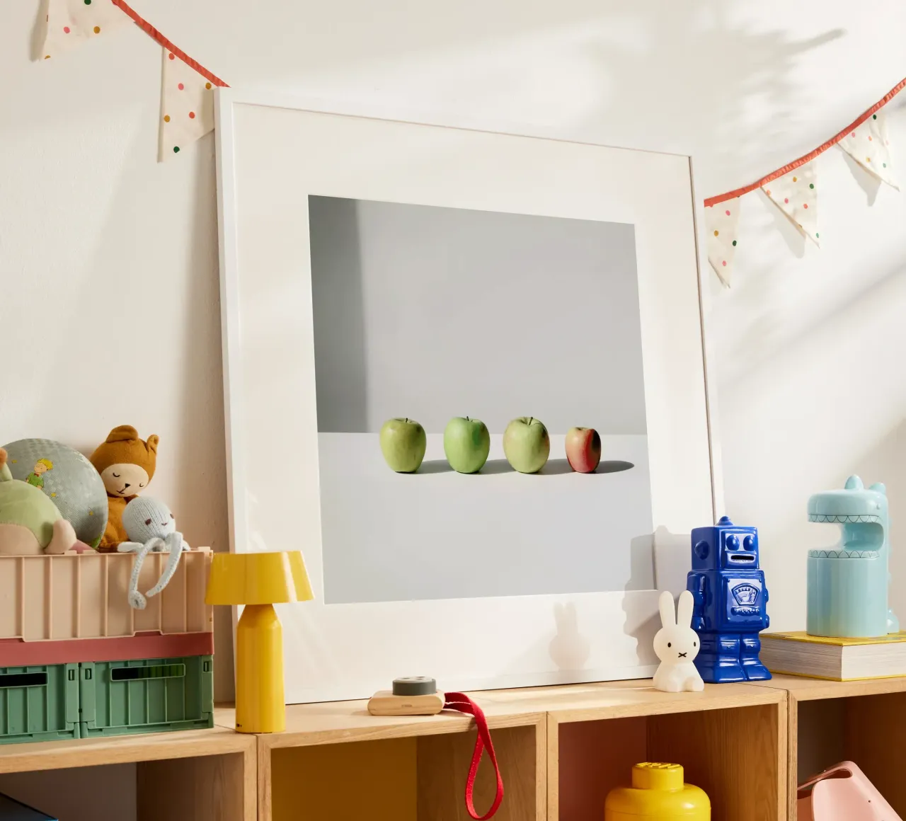 Apples poster con telaio in legno da George Griefy