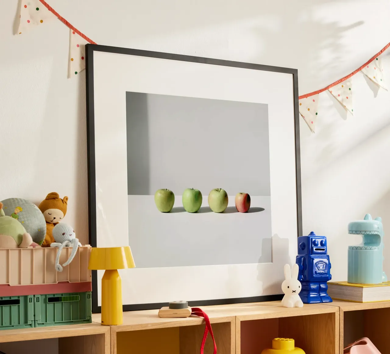 Apples poster con telaio in legno da George Griefy