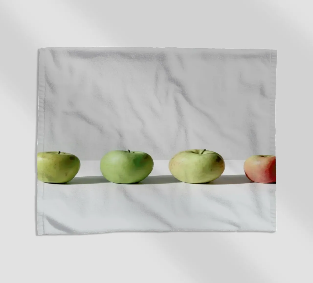 Apples telo mare da George Griefy