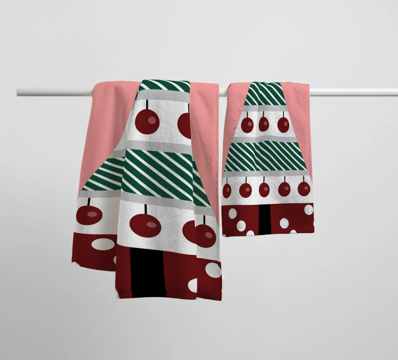 Albero di Natale e ciliegie asciugamano da bagno da LOOK DIFFERENT