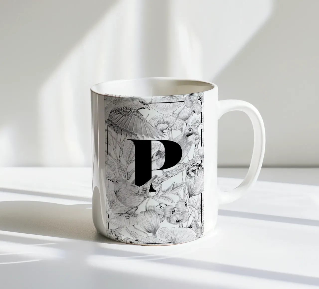 Floral Alphabet P tazza in ceramica da Faunesque