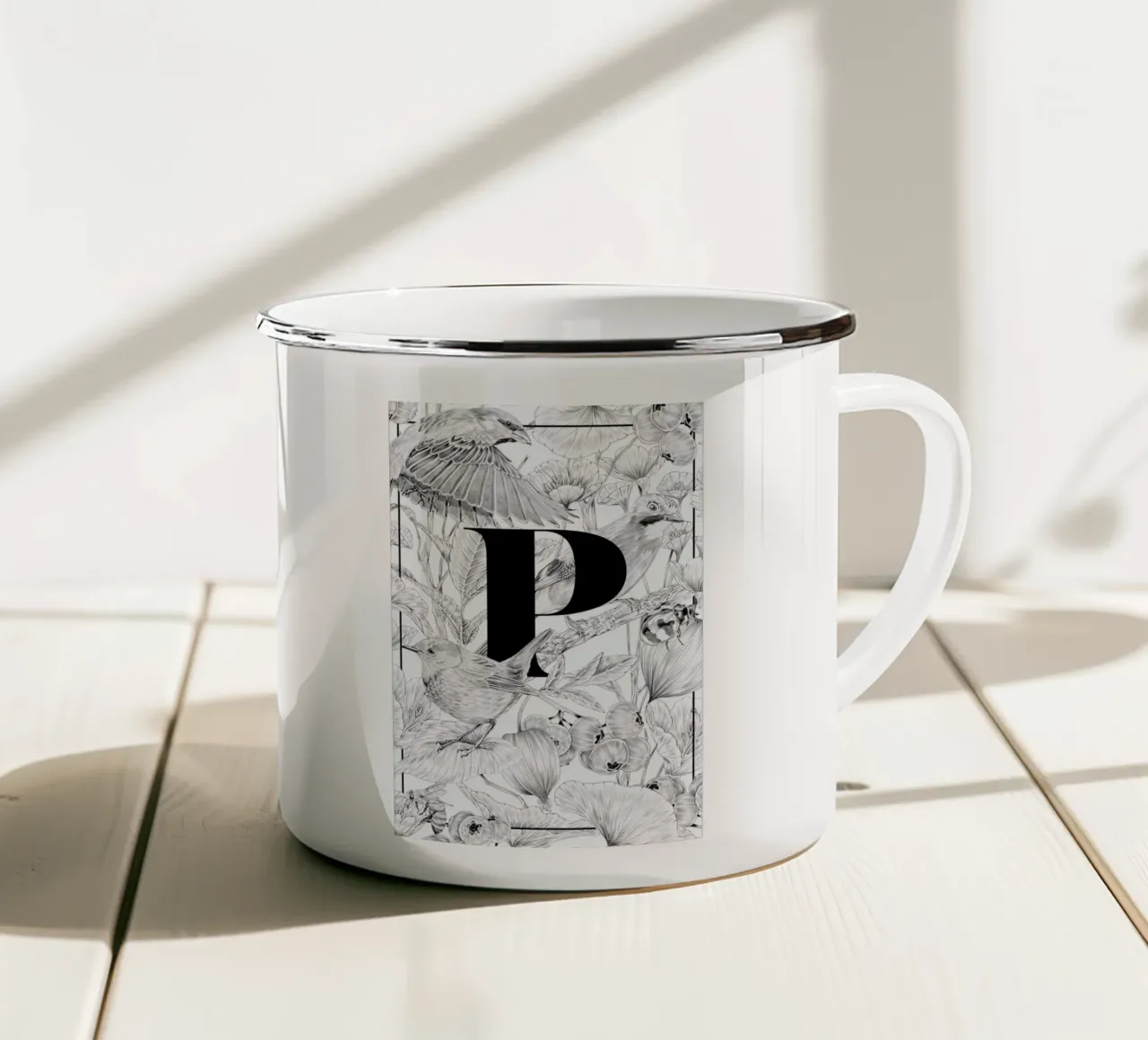 Floral Alphabet P tazza in smalto da Faunesque