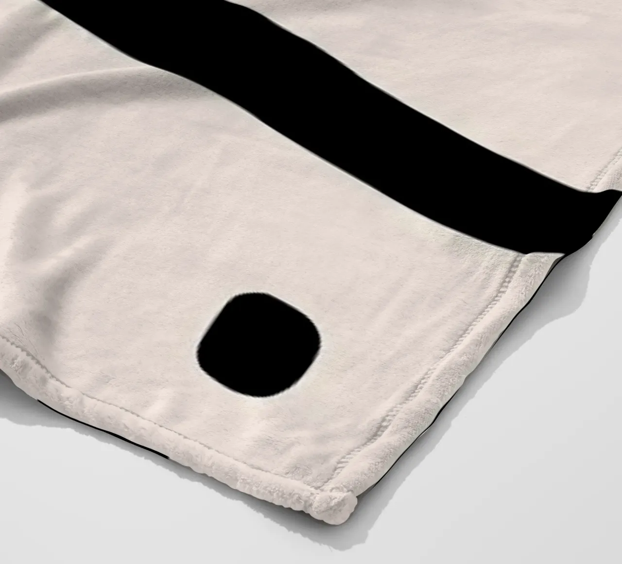 Findings 01 coperta in pile da Maren Gross