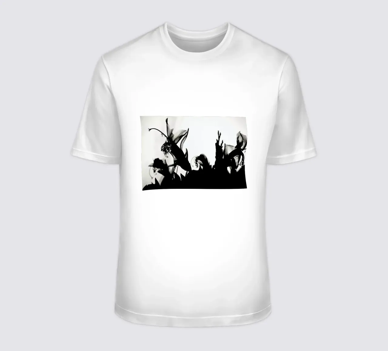 Blossoming II t-shirt da Anja Hebrank Photography