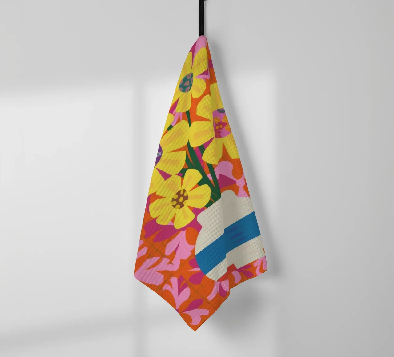 Chromatisch gebloemd patchwork theedoek van Terra Tone