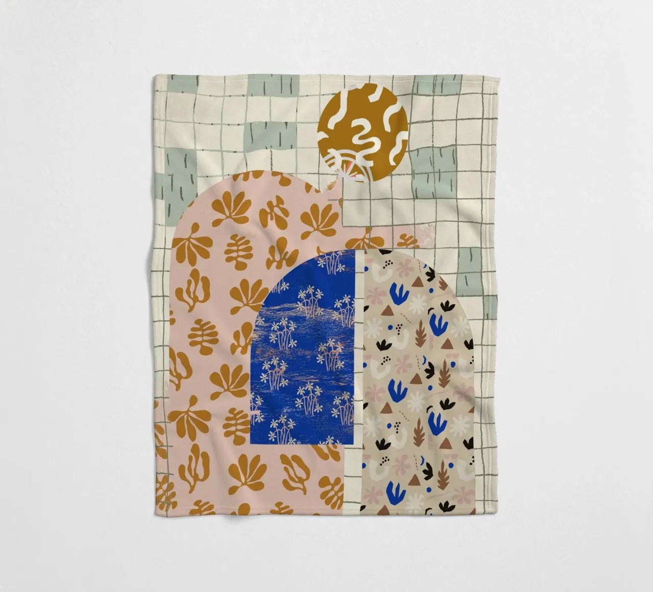 Pattern Play No 2 fleecedeken van treechild