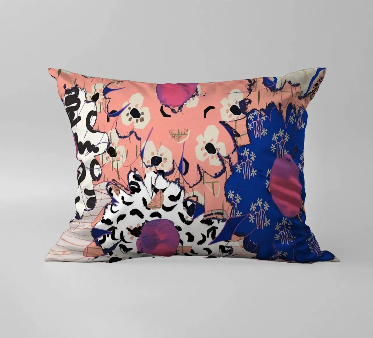 Pattern Play No 07 Kissen von treechild
