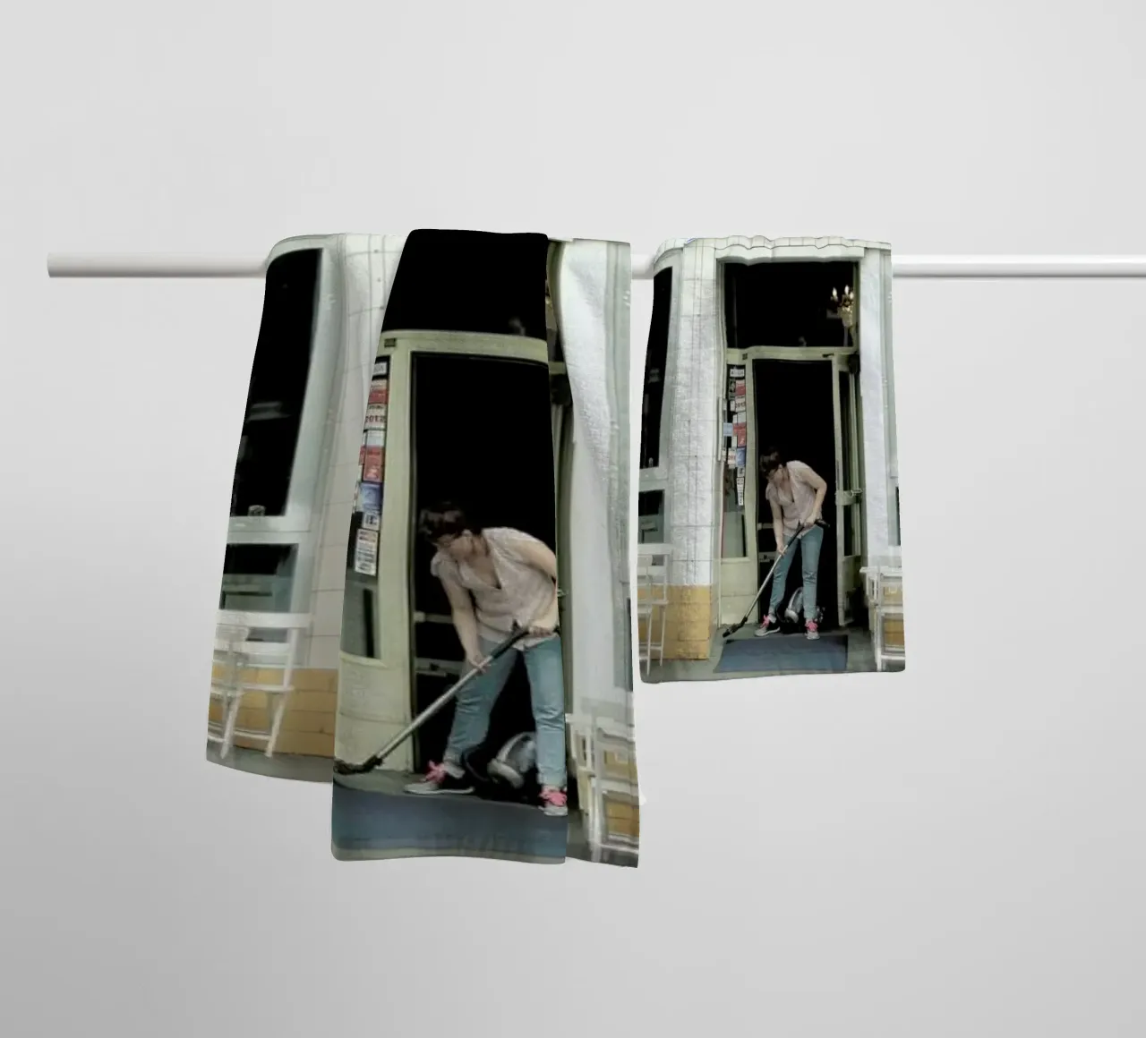 Cleaning Day asciugamano da bagno da Anja Hebrank Photography