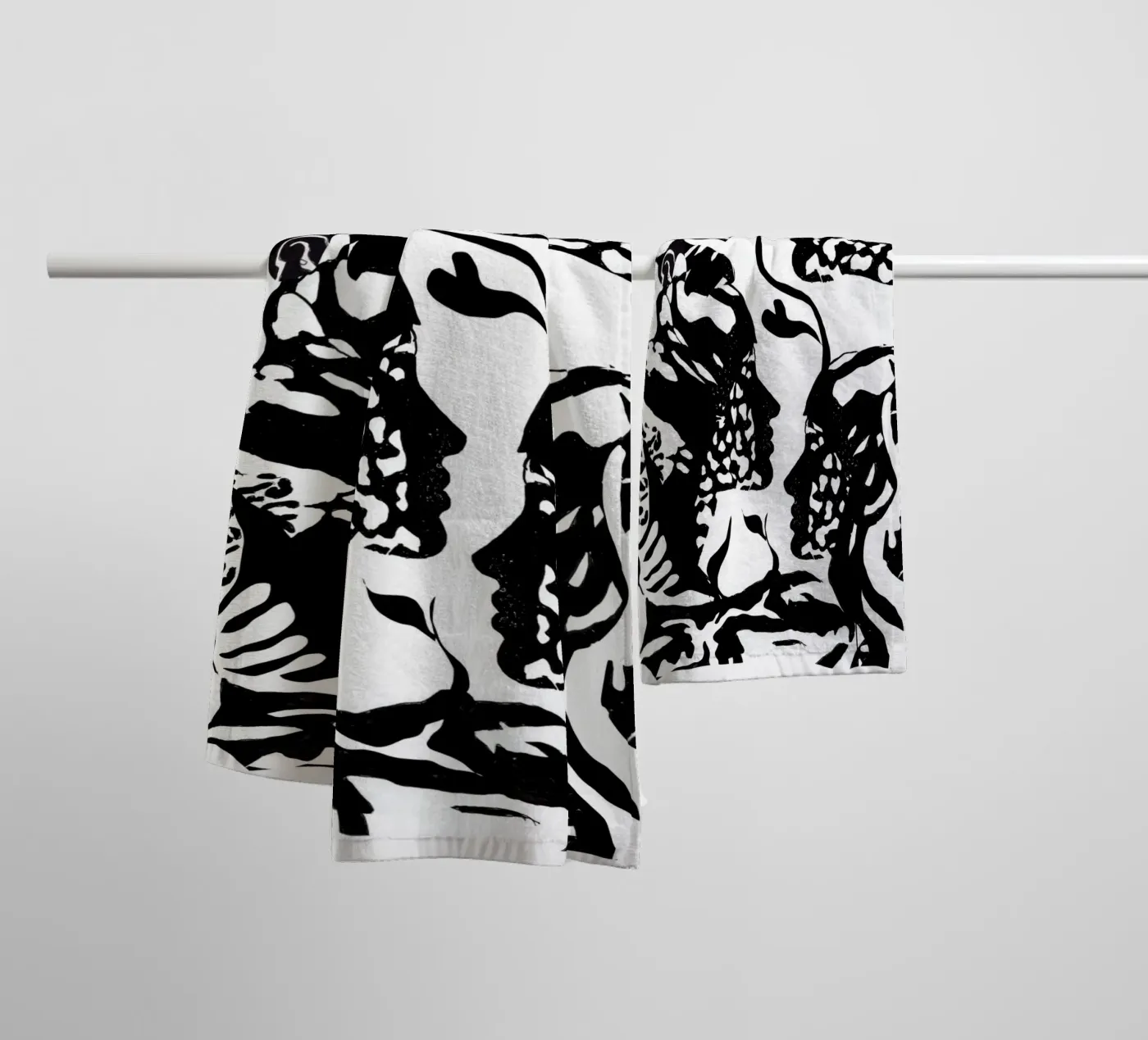 bw1 badhanddoek van Giulio Iurissevich