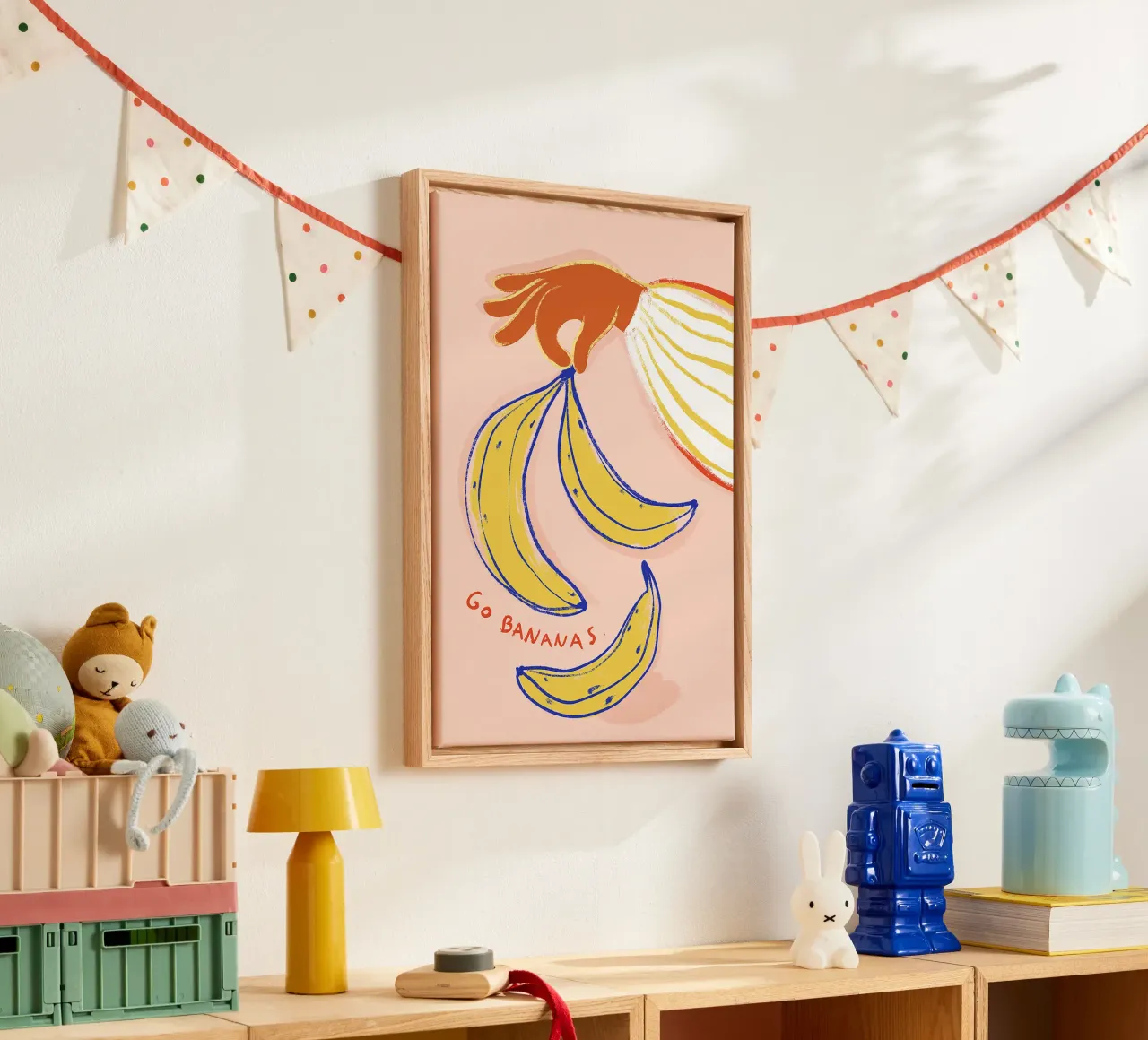 Go Bananas Leinwand mit Schattenfugenrahmen von Attaboy Dsgn
