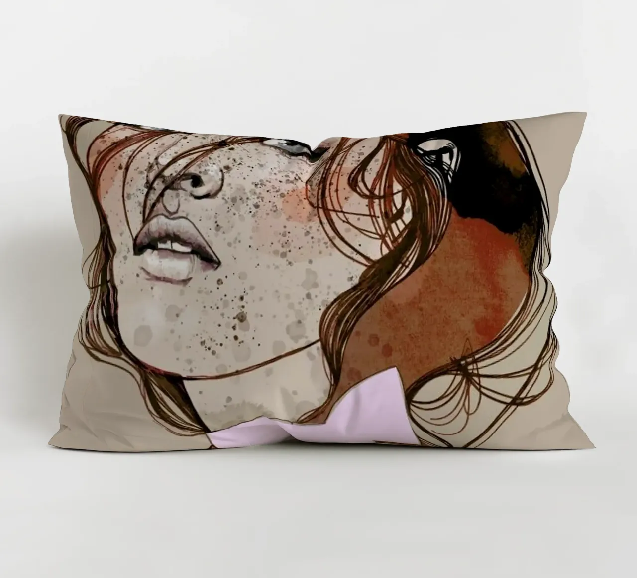 Freckles Red cuscino da Agnes KR Patience