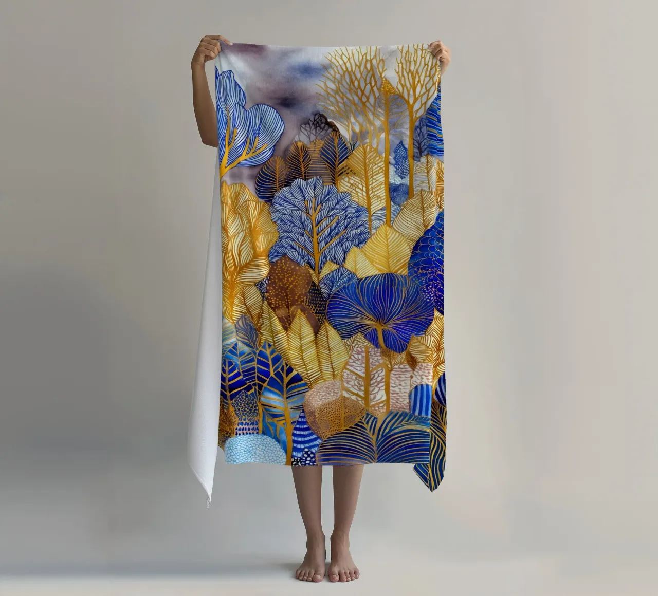 Foresta blu e oro telo mare da Justyna Jaszke JBJart